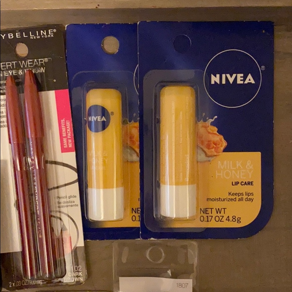 Make-up bundle - Picture 6 of 7